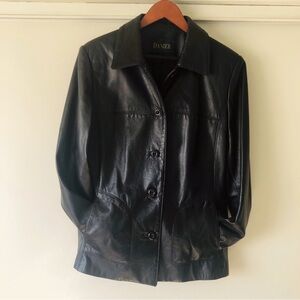 Danier Women’s leather jacket Black Size 10-12/Medium